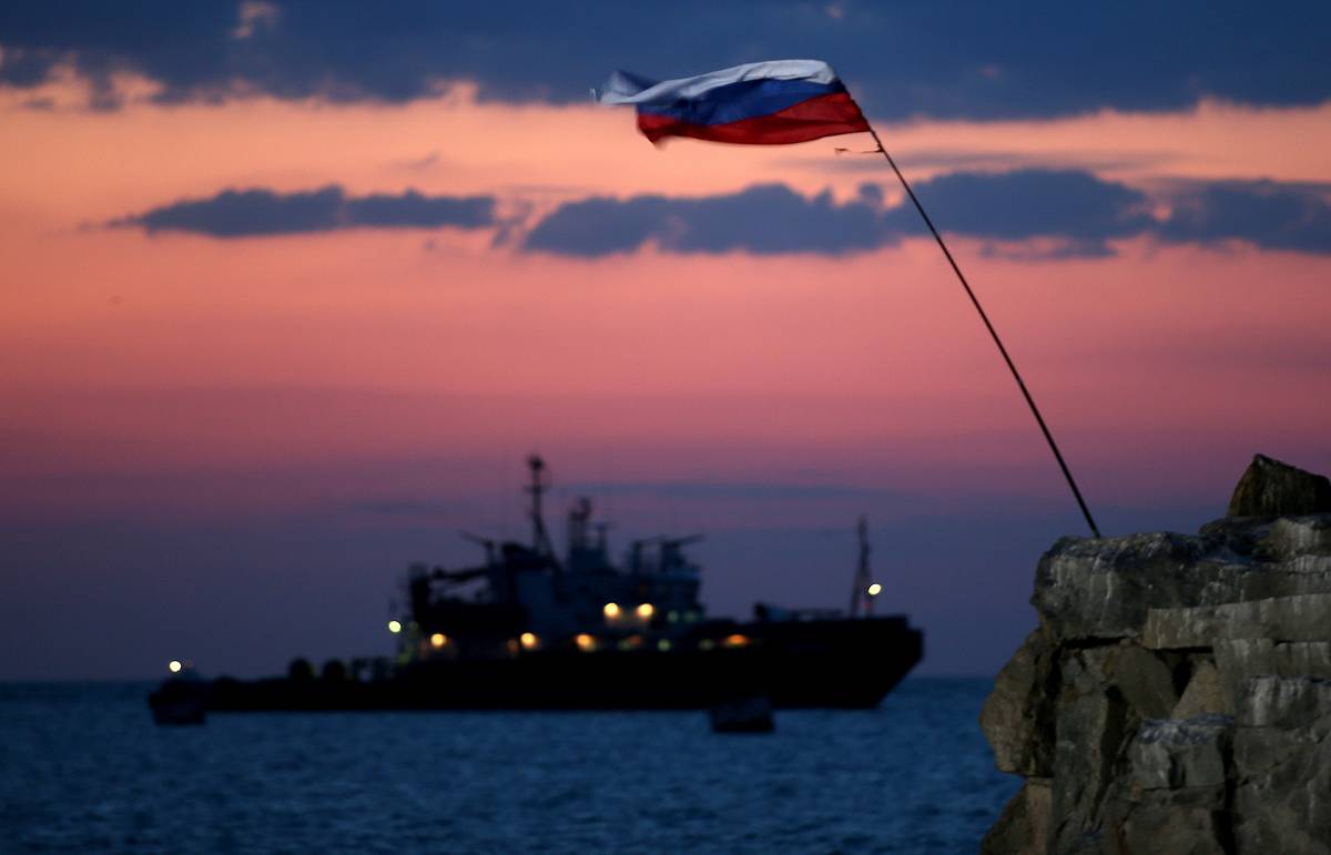 Георгий Мурадов: противникам России бесполезно "заниматься" Крымом, он для них недосягаем 