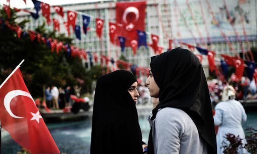 Турецкий провластный еженедельник призывает восстановить исламский халифат 
