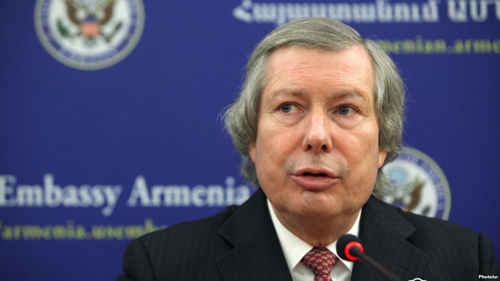 Бывший американский сопредседатель Минской группы ОБСЕ Джеймс Уорлик: Баку должен показать, что в Нагорном Карабахе будет определенный уровень самоопределения, чтобы это было приемлемо и для Армении 