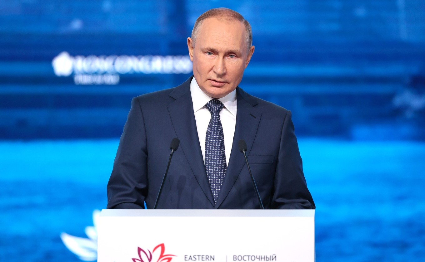 Путин: Армения для России не чужая страна, можно работать в Ереване и фактически жить в Москве 