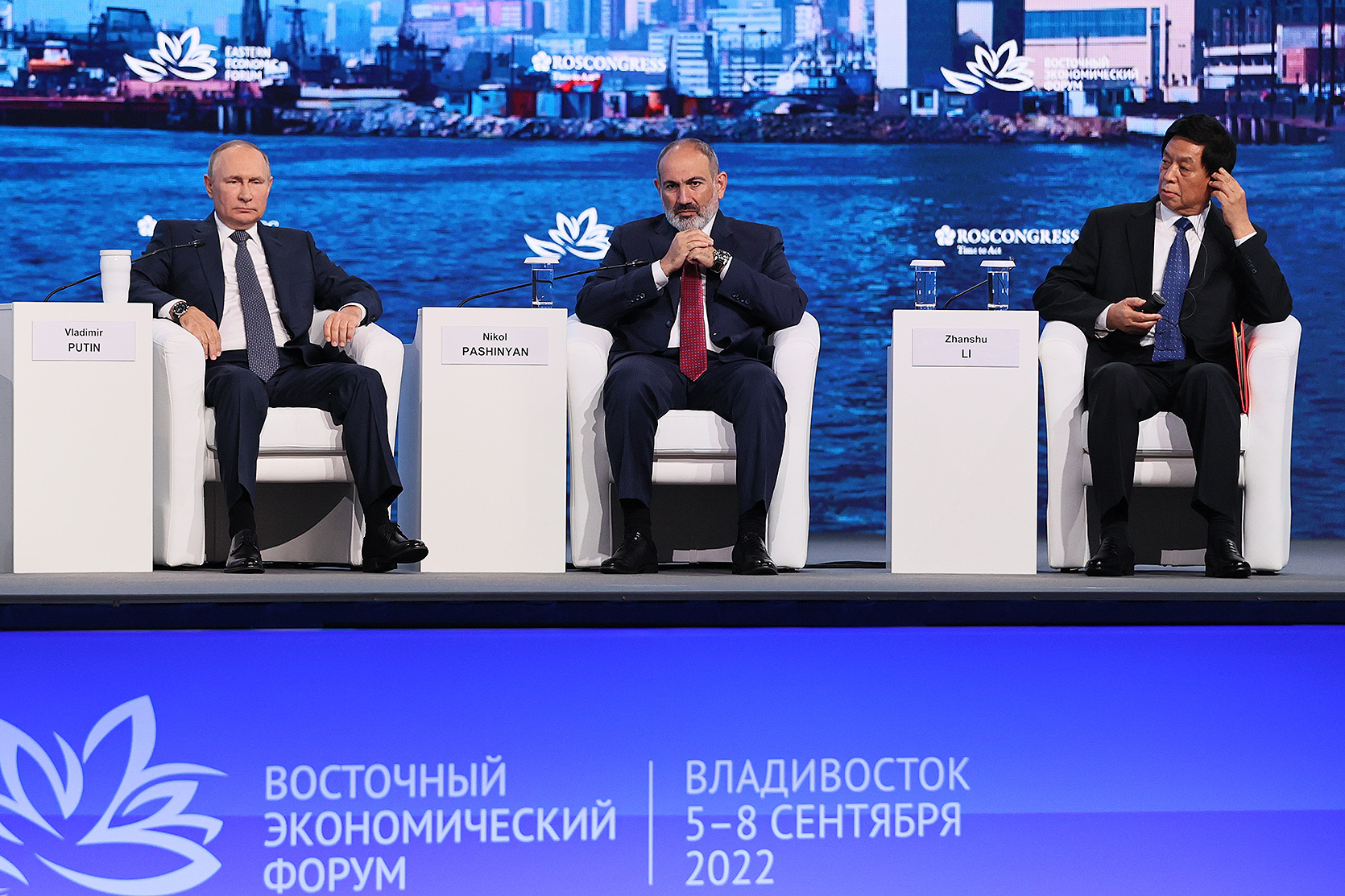 Пашинян: Ереван надеется наладить отношения с Турцией при поддержке России  