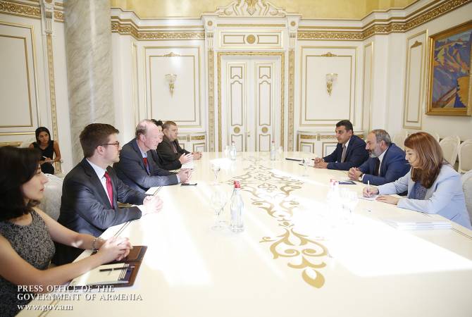 Никол Пашинян принял проармянского депутата Европарламента 