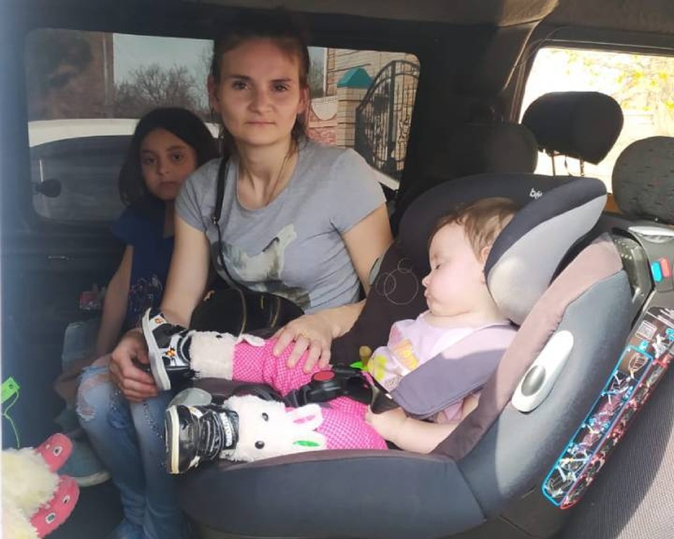 Татьяна Газарян рассказала СМИ как добиралась из Мариуполя в Ростов с 7 детьми 