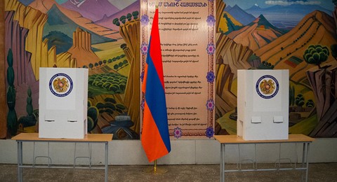 Внутриполитическая ситуация в Армении после президентских выборов: обсуждение в институте стран СНГ 