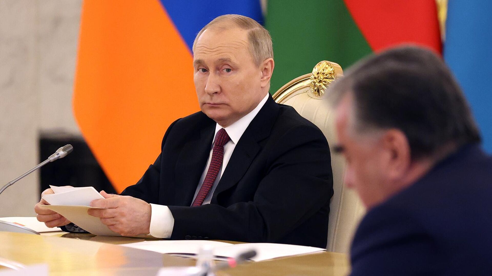 Суждение о неутешительных для Путина итогах саммита ОДКБ по одной фотографии