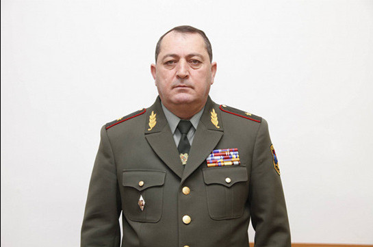 СМИ: Сбежавший с поля боя генерал требует отставки Пашиняна 