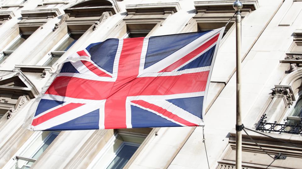 Великобритания обновила рекомендации в отношении эмбарго на поставки оружия Армении и Азербайджану 