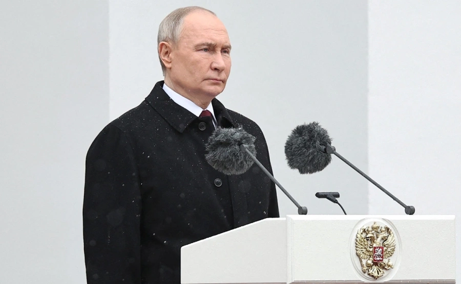 Путин поздравил с Днем Победы лидеров и граждан 12 стран 