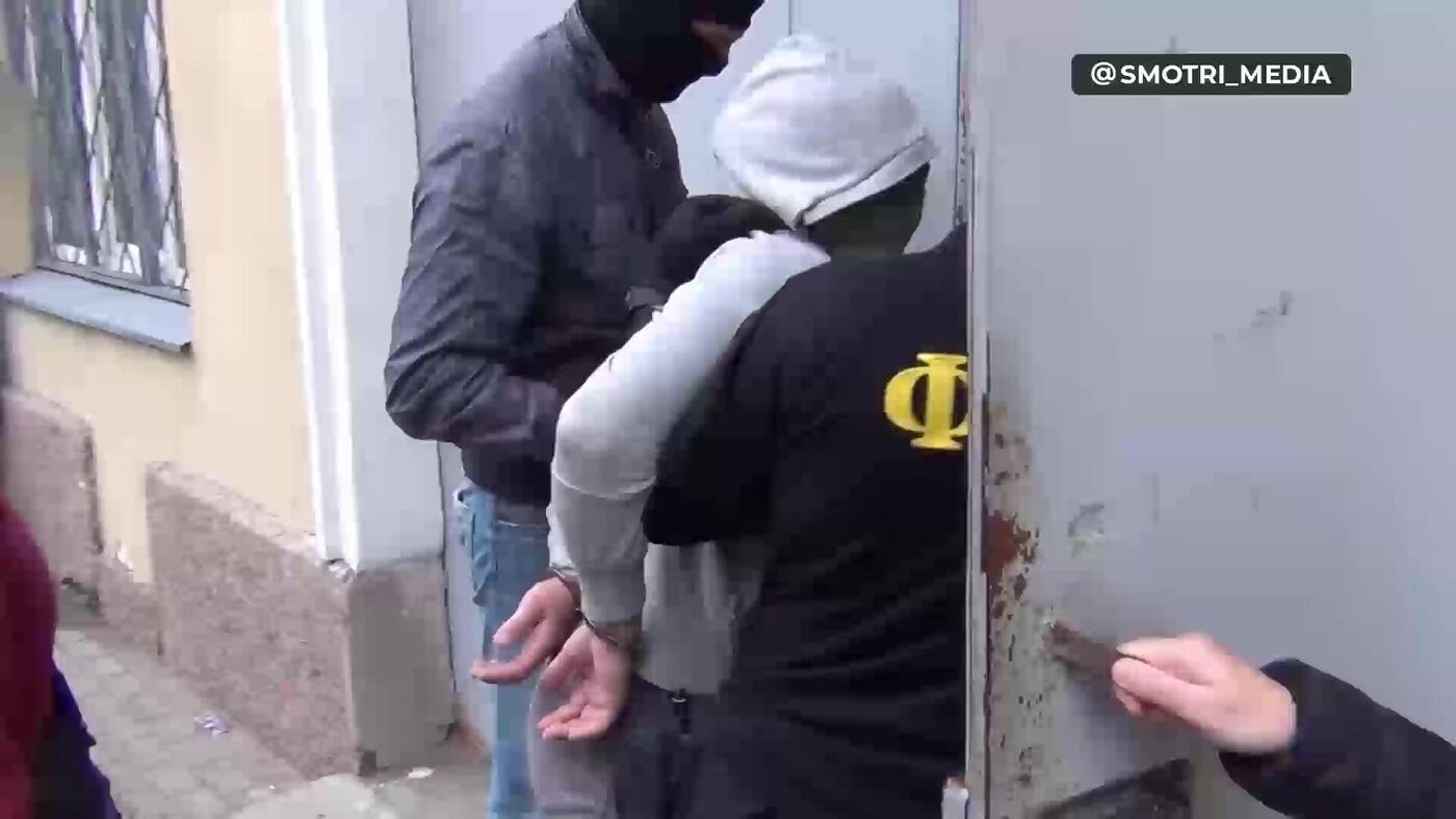 ФСБ задержала троих россиян за подготовку теракта на объекте Минобороны 