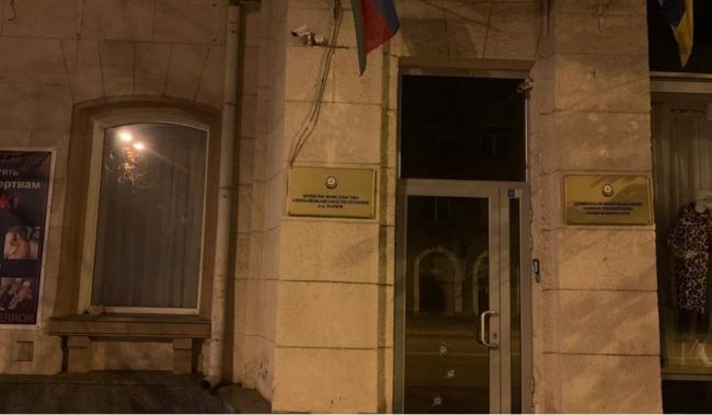 В Харькове обстреляли консульство Азербайджана 