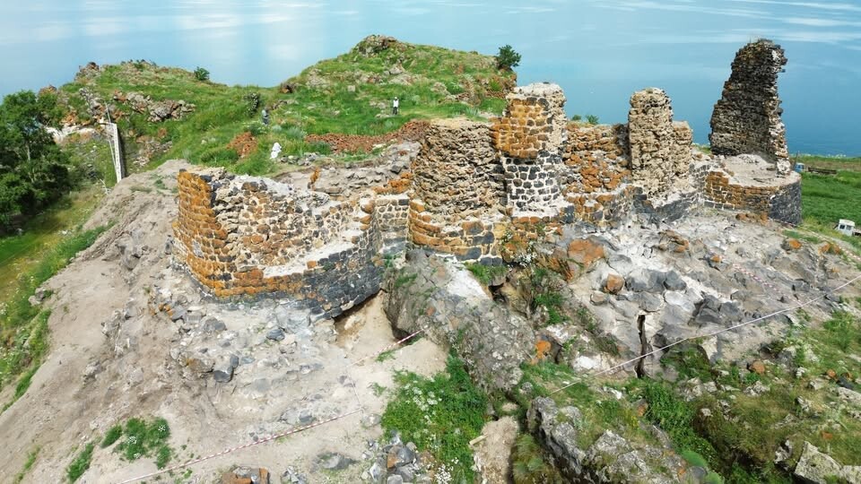 Крепость Бердкунк (Армения) после окончательного завершения раскопок будет отреставрирована и преобразована в музей-заповедник 