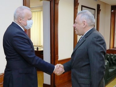 Посол РФ посетил Министерство обороны Армении по случаю Дня армии 