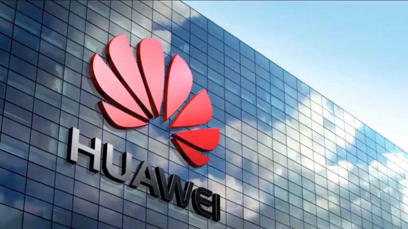 Китайский гигант Huawei начал закрывать магазины в России 