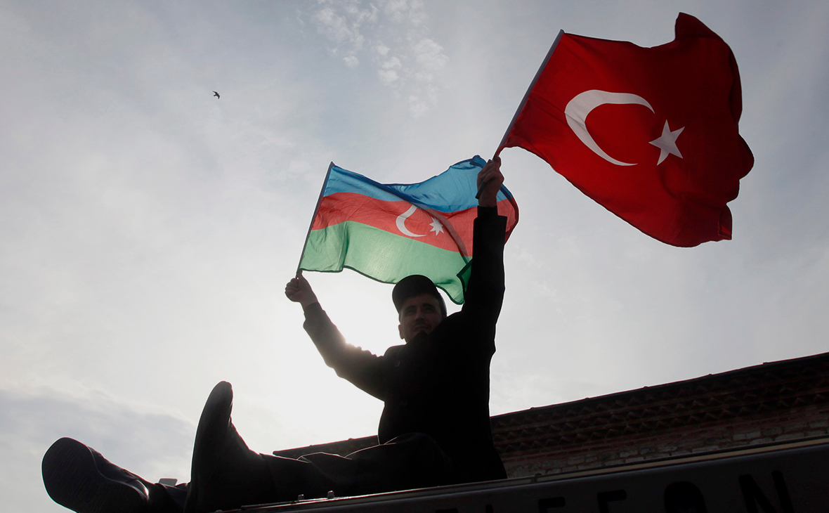 "Коммерсантъ": Турция спланировала конфликт в Карабахе 