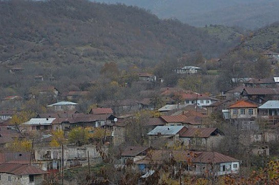 Информационный центр НКР: Азербайджанские военные пока не ушли из села Парух Аскеранского района 
