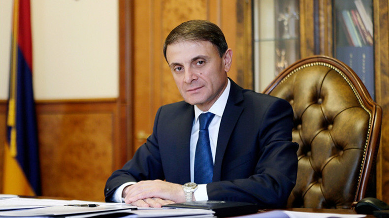 Валерий Осипян освобожден с должности главного советника премьер-министра Армении 