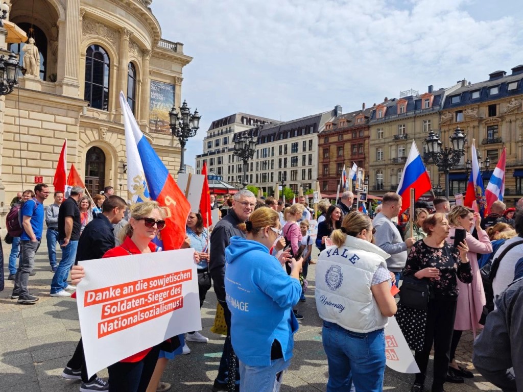 В Барселоне и Франкфурте-на-Майне прошли шествия «Бессмертного полка» 