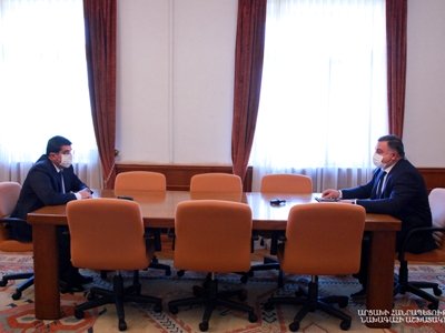 Президент Арцаха принял мэра Степанакерта. В столице республики начинается самый масштабный проект жилищного строительства 