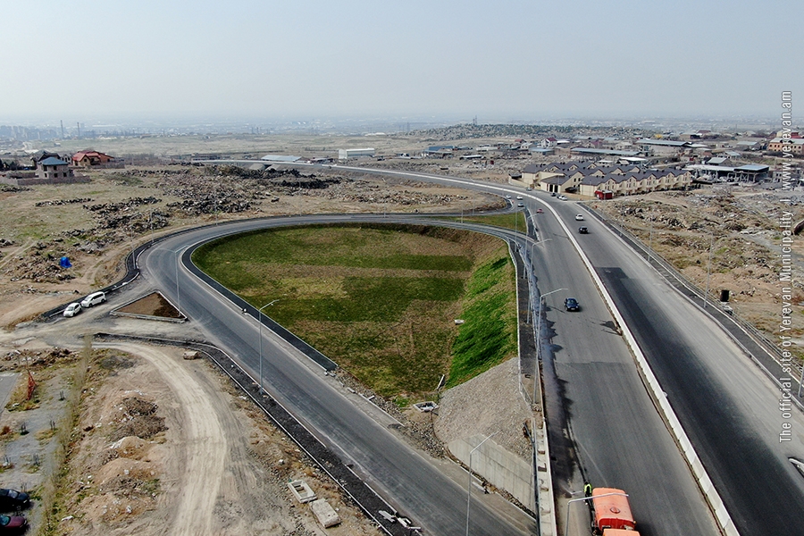 Мэр Еревана посетил строительную площадку участков дороги Бабаджанян-Аштарак, Аргаванд-Ширак и строительство нового моста 