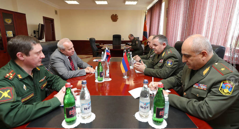 Глава Генштаба ВС Армении и посол России обсудили военно-техническое сотрудничество 