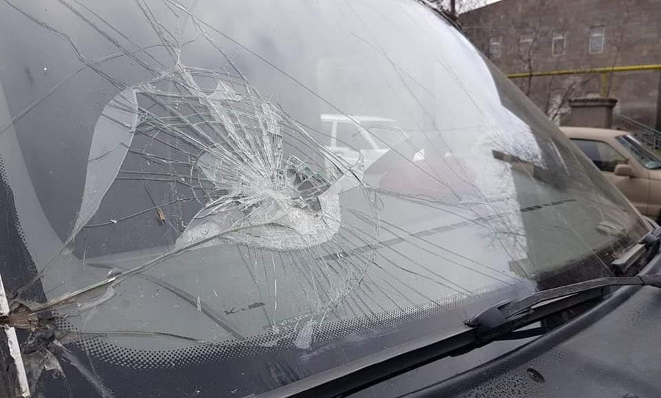 Замглавы Гориса: Азербайджанцы забросали камнями машину с телами погибших  