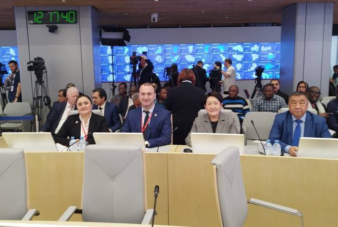 Члены ЦИК Армении наблюдали за ходом президентских выборов в РФ 