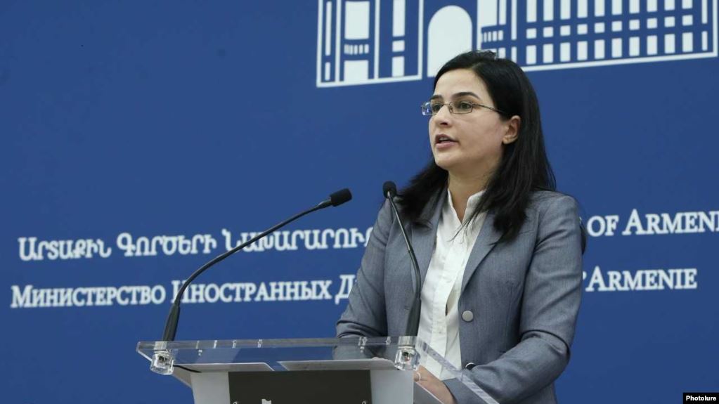 МИД: Отношение властей Азербайджана к фанатам-армянам ставит под сомнение проведение Лиги Европы в Баку 
