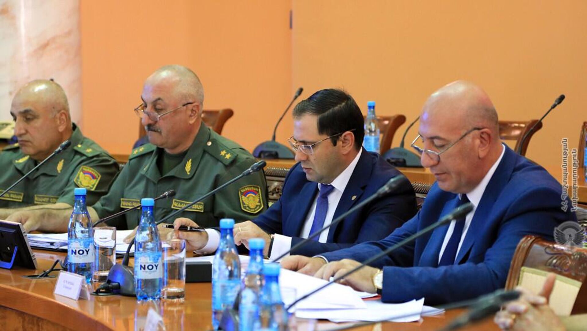 Папикян сообщил о мерах по повышению привлекательности службы в ВС Армении 