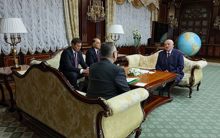 Лукашенко на встрече с генсеком ОДКБ: «Нам надо быть очень корректными... очень аккуратными и осторожными в отношениях с Арменией» 