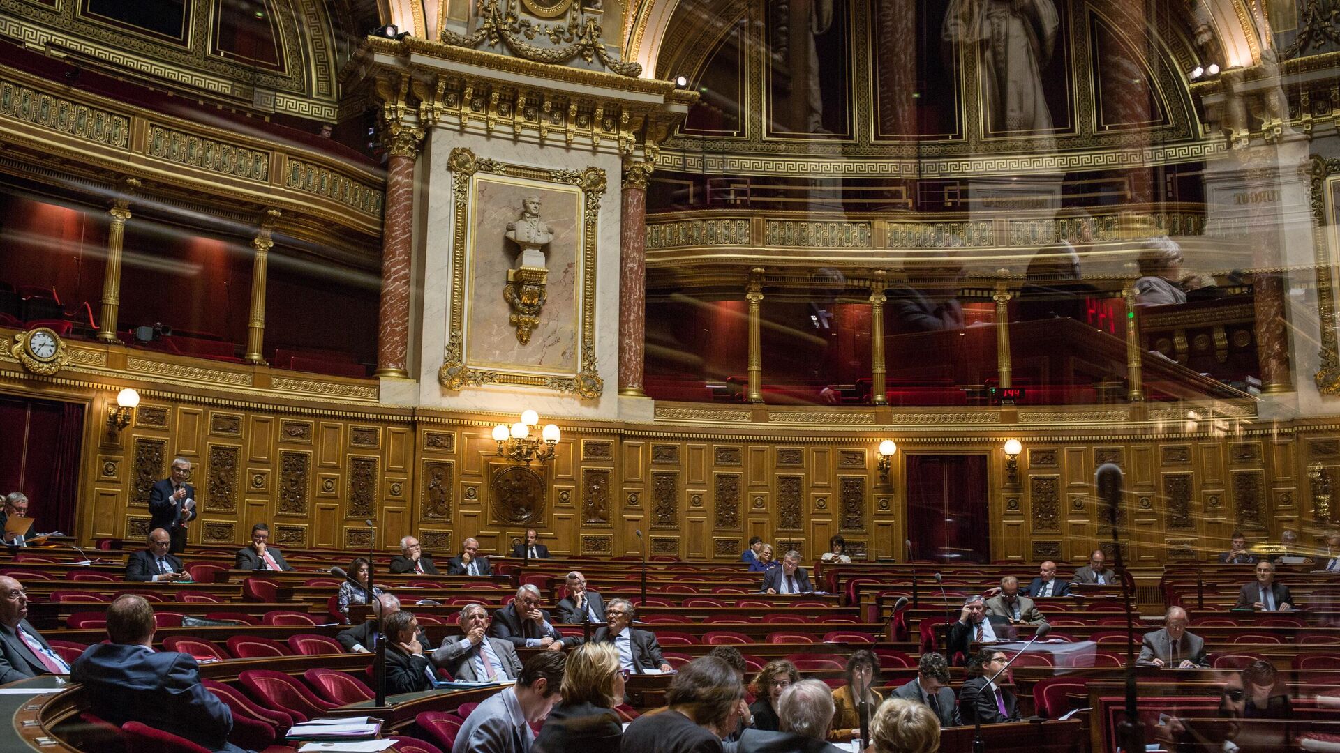 Нацсобрание Франции приняло резолюцию с призывом освободить армянских пленных в Баку 