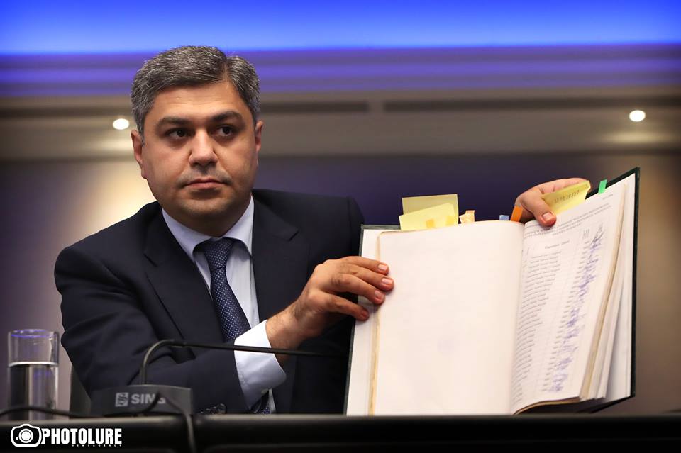 Директор СНБ Артур Ванецян допрошен по делу о прослушке 