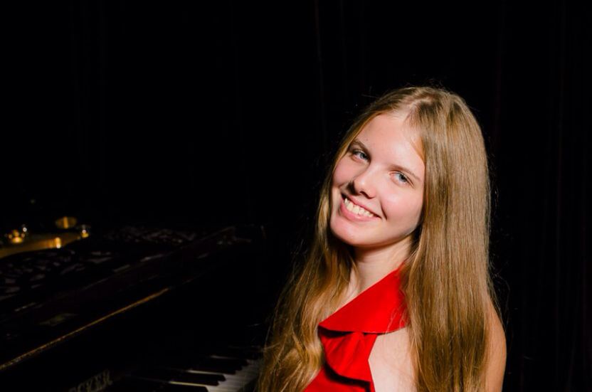 14-летняя пианистка Ева Геворгян из Москвы – лауреат международного конкурса International Classical Music Awards 
