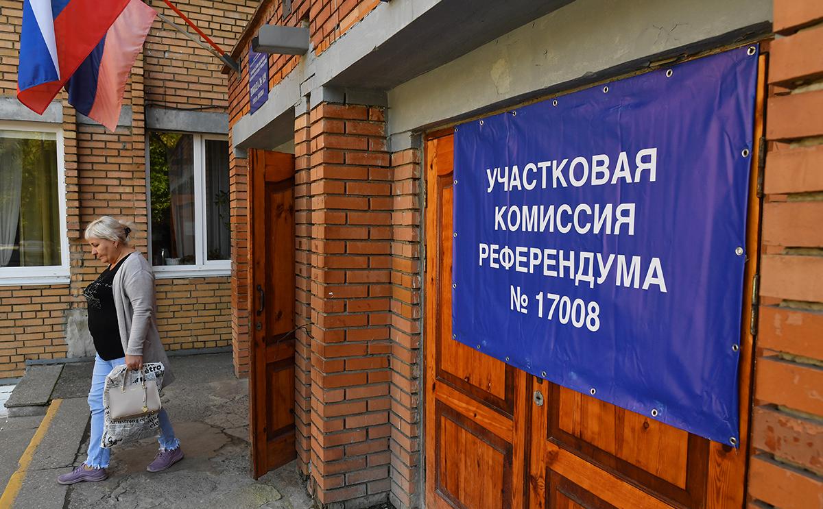В ДНР, ЛНР, Херсонской и Запорожской областях начались референдумы 