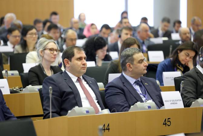 Министр обороны Армении подчеркнул важность участия Армении в Форуме Шумана в области безопасности и обороны 