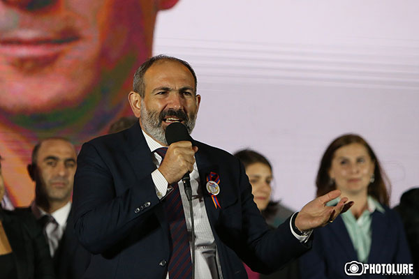 Пашинян: В Армении имеются некоторые антигосударственные чиновники, которых жители Мегри, Агарака, Сисиана увидят лежащими на асфальте  