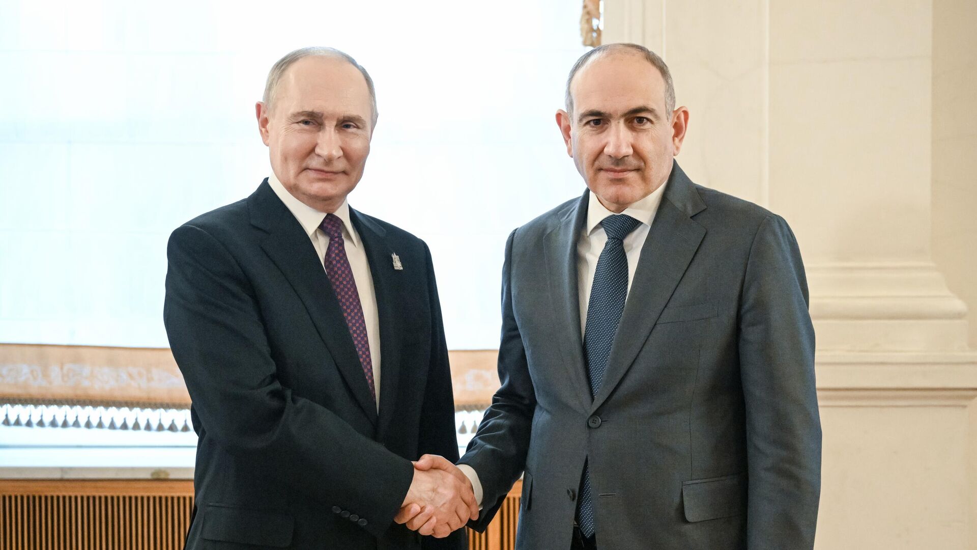 Кремль: Путин провел телефонный разговор с Пашиняном 