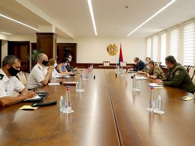 Глава Генштаба Армении и посол США обсудили вопросы сотрудничества 