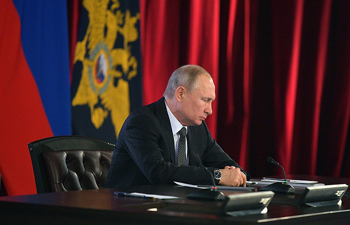 Путин провел совещание, на котором обсуждалось карабахское урегулирование 