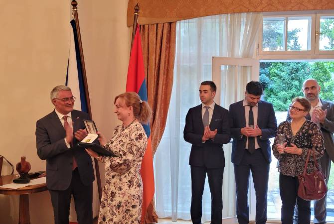 Чешским парламентариям вручены государственные награды Республики Армения 
