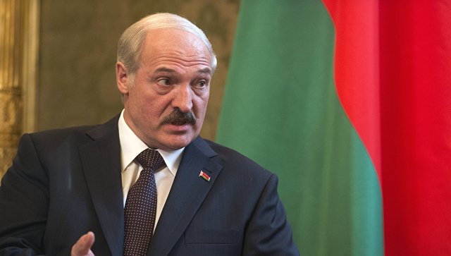 Лукашенко ругает министров и Россию: Бей своих, чтоб чужие боялись 