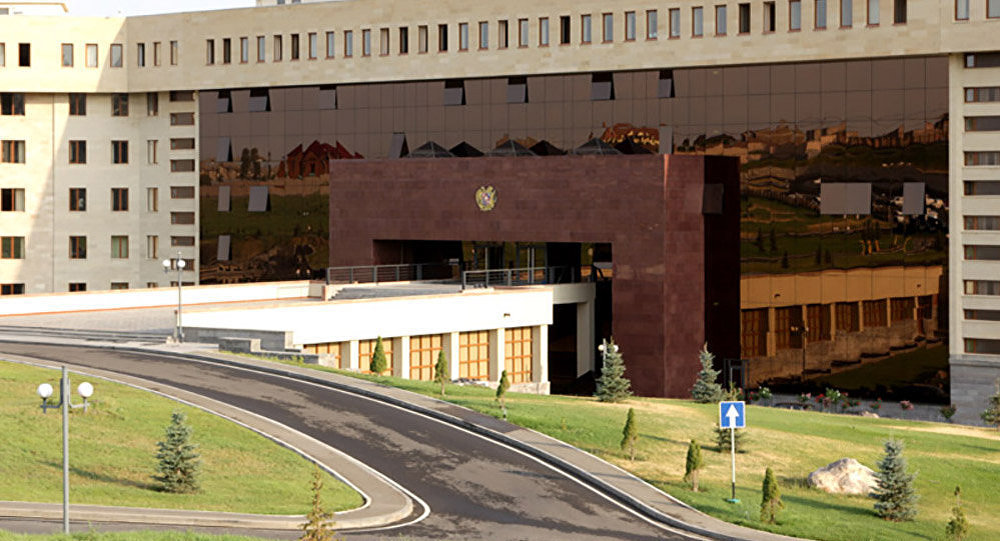 Минобороны Армении предупреждает демонстрантов 