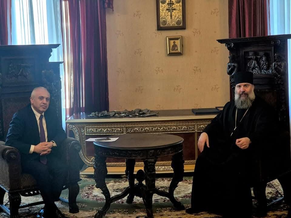 Посол Армении поздравил Шио Третьего с избранием на пост Католикоса-Патриарха Грузинской Православной Церкви 