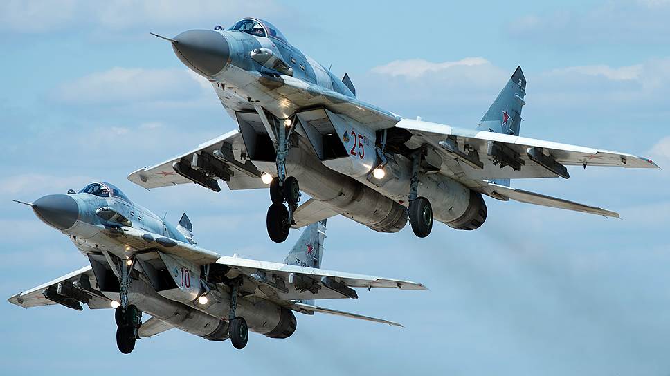 МиГ-29 выполнили перехват воздушных целей в небе над Арменией 