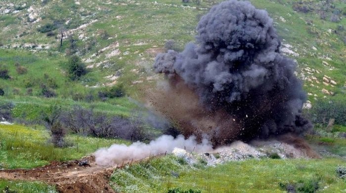 Азербайджанец подорвался на мине в Агдаме  