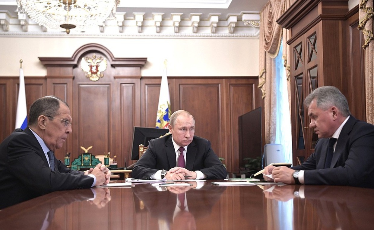 Путин заявил о приостановке участия РФ в Договоре о ликвидации ракет средней и меньшей дальности  