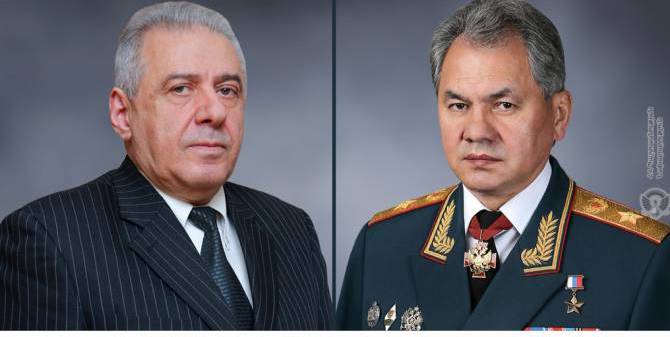 Главы Минобороны Армении и России обсудили по телефону ситуацию в Карабахе 