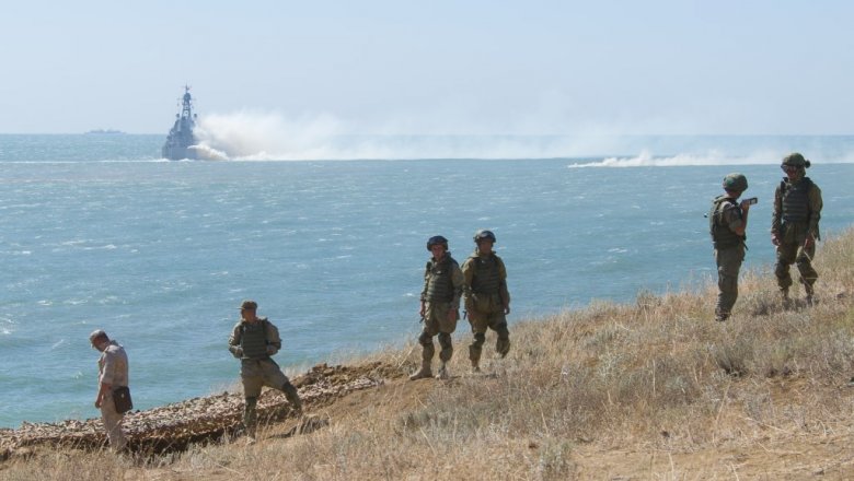 В Крыму стартовали крупномасштабные военные учения 