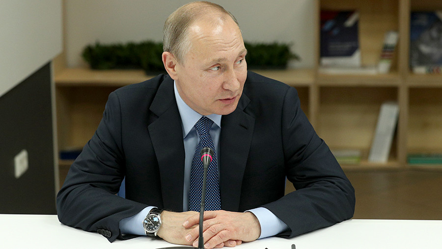 Жители Армении рассказали, какой вопрос они задали бы президенту России В.Путину 