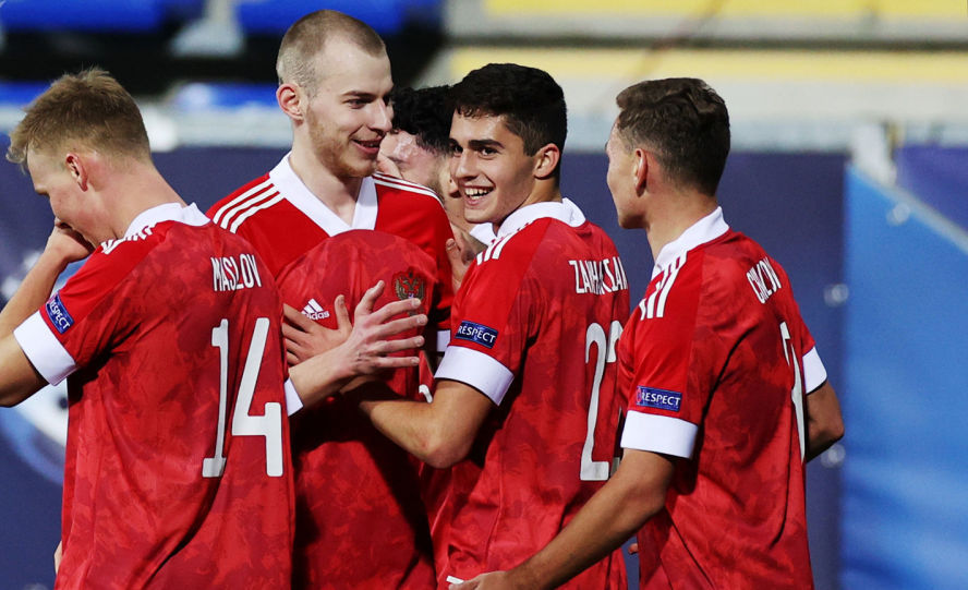 Наир Тикнизян и Арсен Захарян помогли сборной России разгромить команду Исландии  