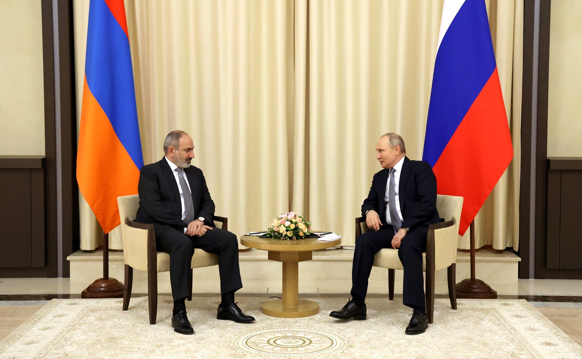 В рамках официального визита премьер-министра Армении в РФ подписано 6 двусторонних документов 